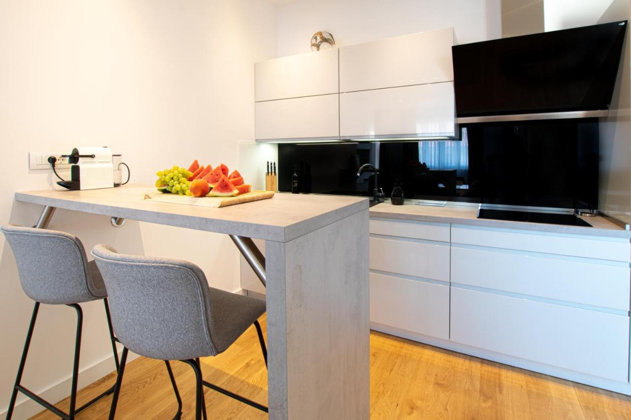 Luxury Apartment Mirage สปลิท ภายนอก รูปภาพ