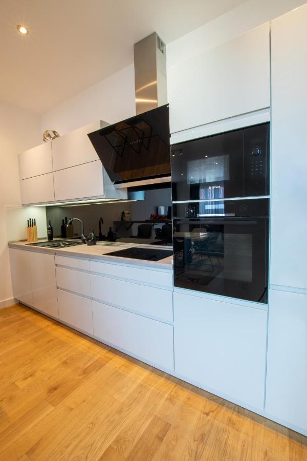 Luxury Apartment Mirage สปลิท ภายนอก รูปภาพ